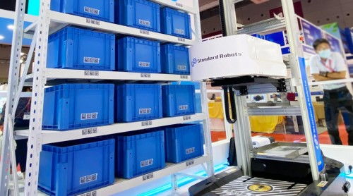 打通產線與倉儲物流自動化，斯坦德機器人亮相華南國際工業博覽會